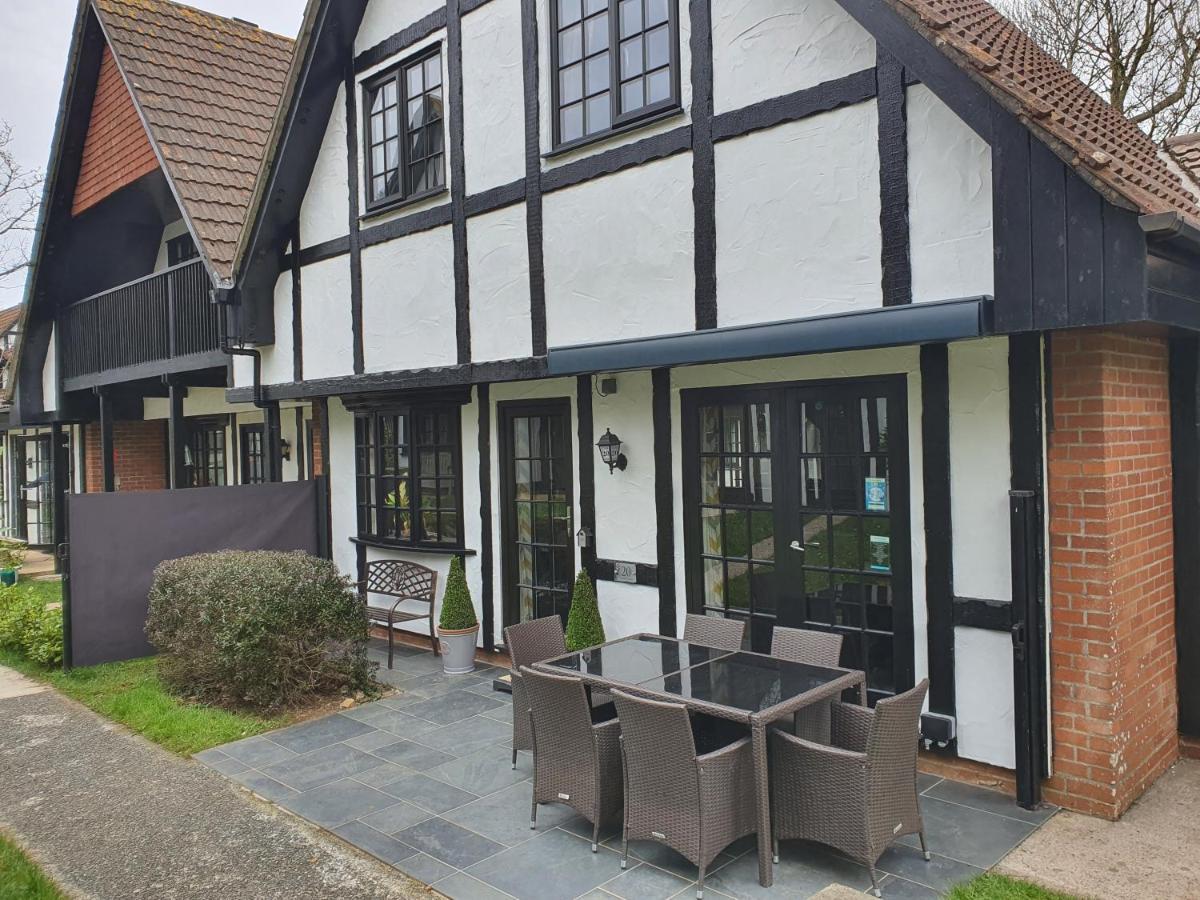 20 Tudor Court " Four Star Aa Accommodation" Hayle Exterior photo